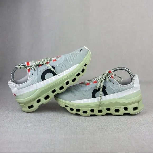 OnCloud Running Cloudmonsters (Women’s 9)