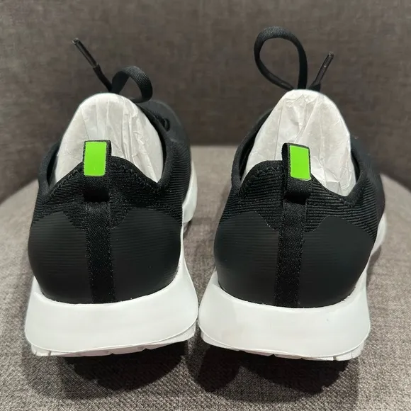 OOFOS Women's OOMG Sport LS Low Shoe Lace up - Black / White Size 8