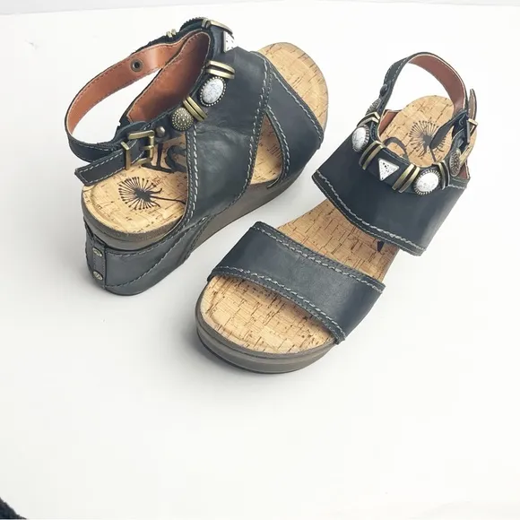 OTBT Layover Leather Upper Adjustable Beaded Ankle Straps Platform Wedge Sandals