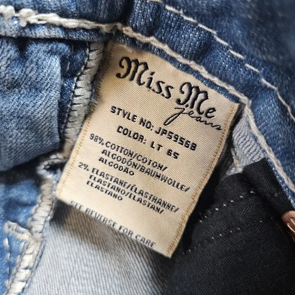 OUT OF STOCK Miss Me Jeans Womens Size 27 Signature Boot Embroidered