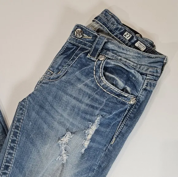 OUT OF STOCK Miss Me Jeans Womens Size 27 Signature Boot Embroidered