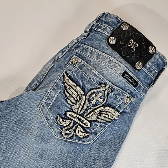 OUT OF STOCK Miss Me Jeans Womens Size 27 Signature Boot Embroidered