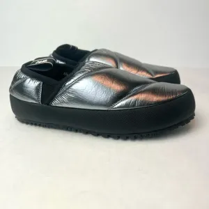 P448 Lady Slip-On Sneaker Slippers Silver Sz EU 36, US 6-6.5