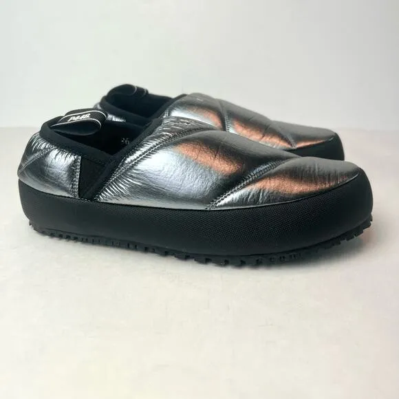 P448 Lady Slip-On Sneaker Slippers Silver Sz EU 36, US 6-6.5