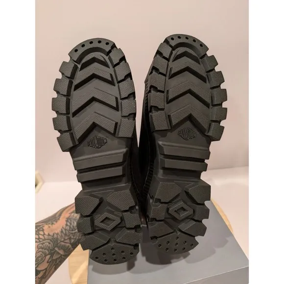 Palladium Revolt Lo Tx Round Toe Platform Shoes Lace Womens Size 6.5 Black New