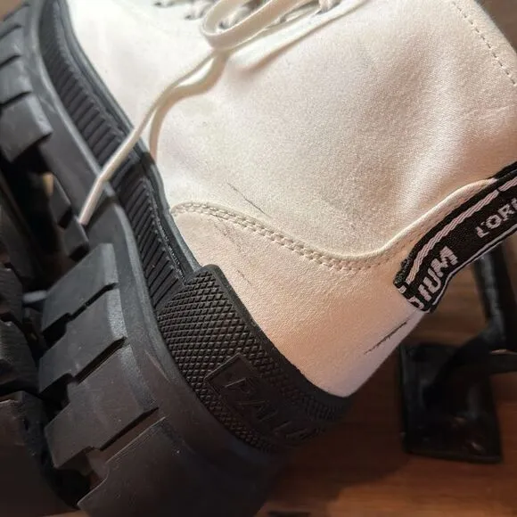 Palladium Revolt Hi TX Star White Platform Shoes - 9 - Great Condition