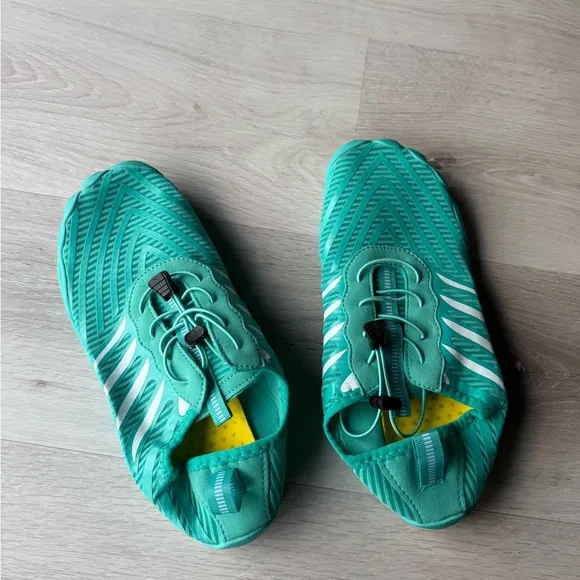 Peak Footwear EcoStep Wide Foot Healthy nonslip barefootshoes9/9.5 Turquoise Nwt