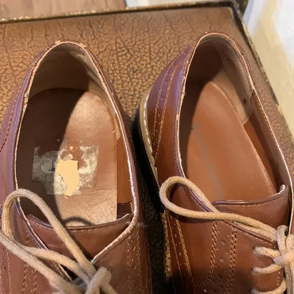 Perry Ellis Men’s Classic Oxford Wingtips Dress Casual Brown Shoes! Size 10!