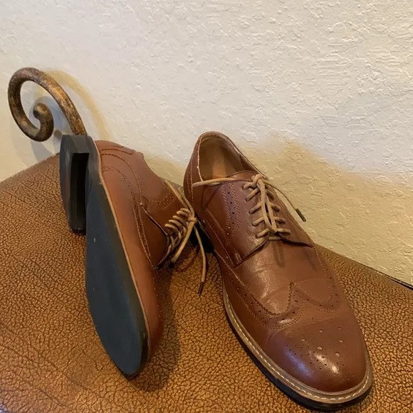 Perry Ellis Men’s Classic Oxford Wingtips Dress Casual Brown Shoes! Size 10!