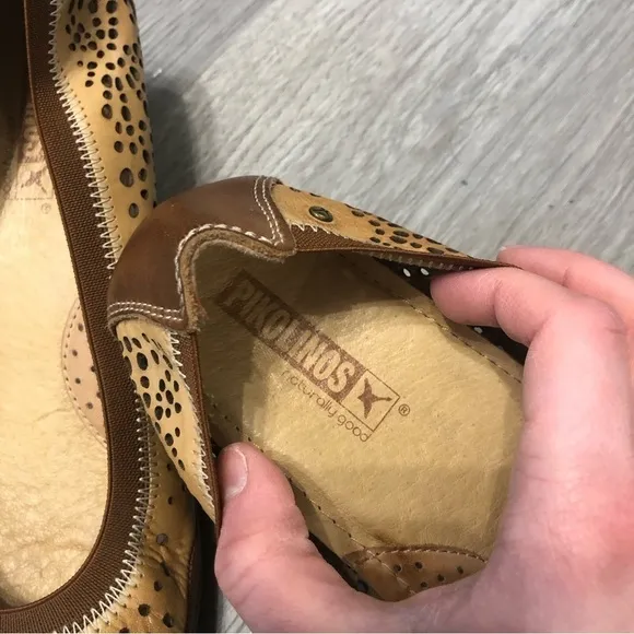 Pikolinos Round Toe Beige Wedge Leather Shoes 7