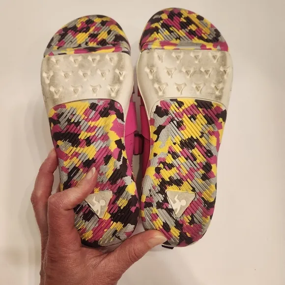 Plae Sam 2.0 Electric Fuchsia Pink Girls Breathable Washable Kids Shoes Sz 3