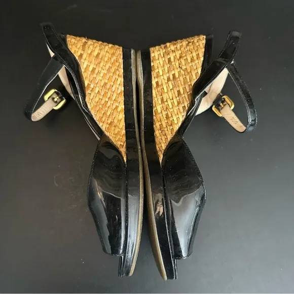 PRADA Womens Patent Leather Peep Toe Buckled Platform Sandals Black EU 40 Read