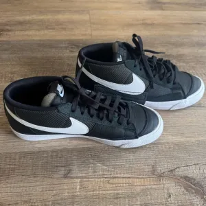 Pre-owned Nike Blazer Low Pro Club Shoes Sneakers Black White Men's 9