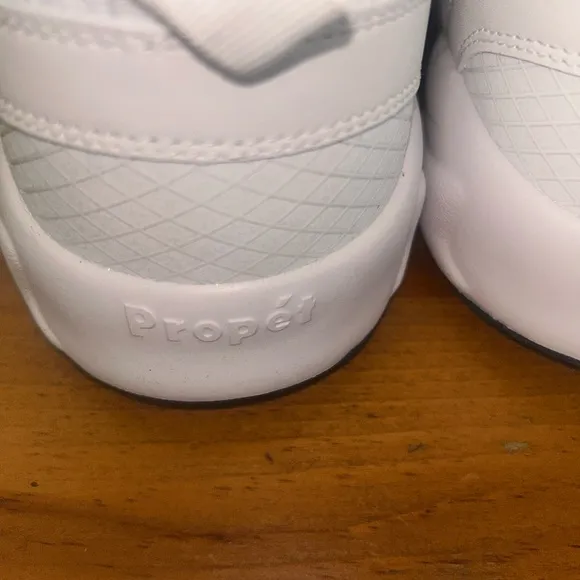 Propet Men’s Stability Walker White Athletic Shoes Size 10