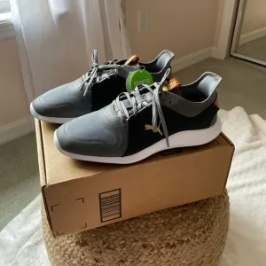 Puma Men's Gray and Black Golf Shoes