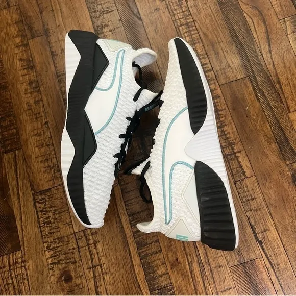 Puma sneakers Defy White Black Aqua chunk soles Women’s 7