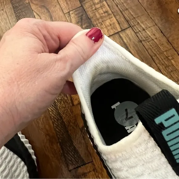 Puma sneakers Defy White Black Aqua chunk soles Women’s 7
