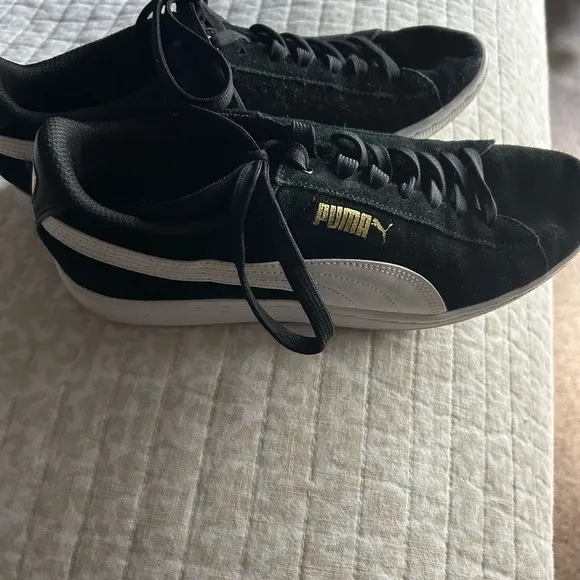 Puma Suede Classic Black and White Men's Shoes