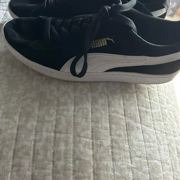 Puma Suede Classic Black and White Men's Shoes