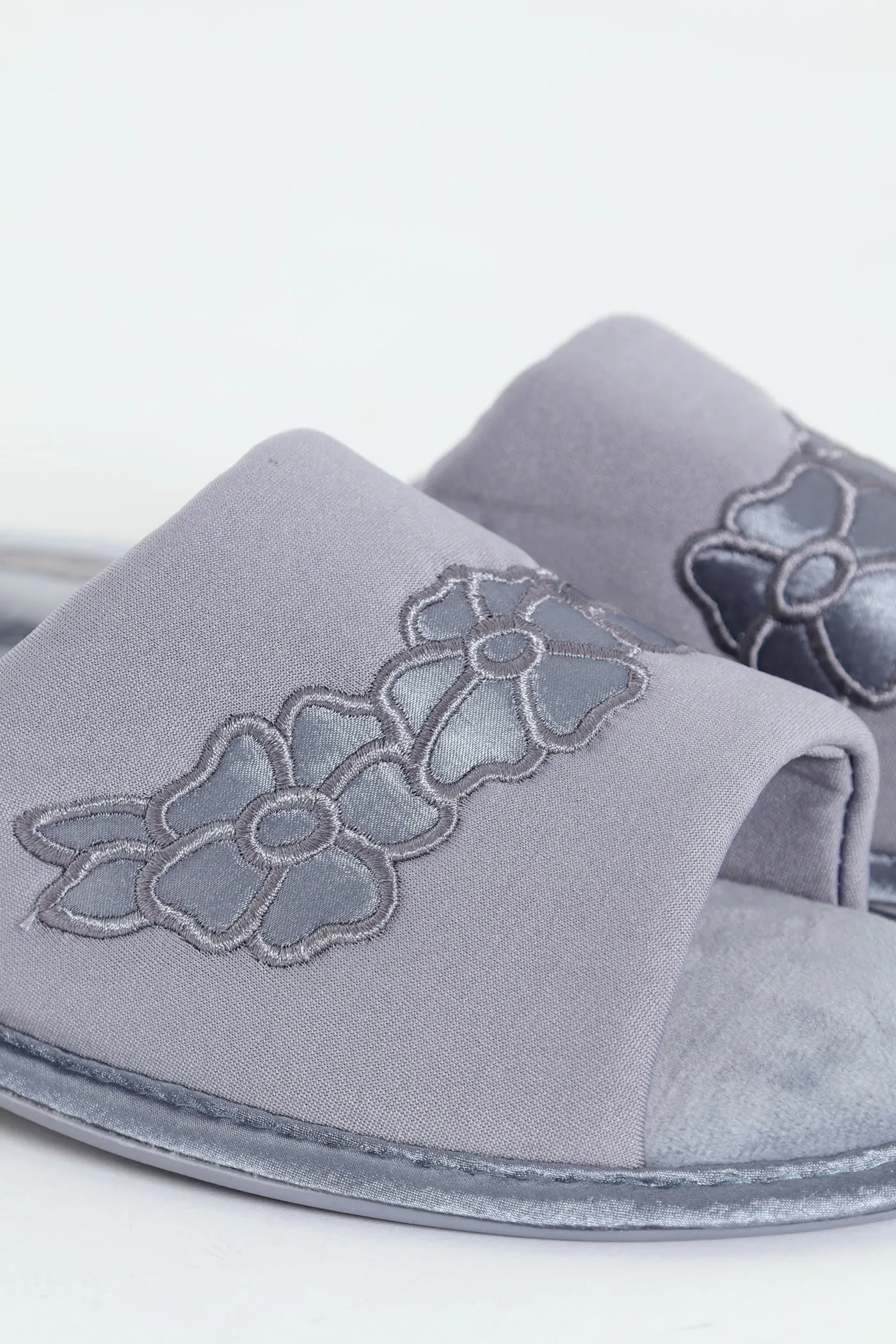 Quilted Open Toe Slipper With Flower Detail - Grey