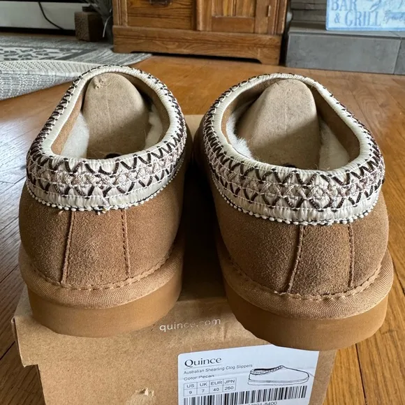 Quince sheepskin clogs NEW