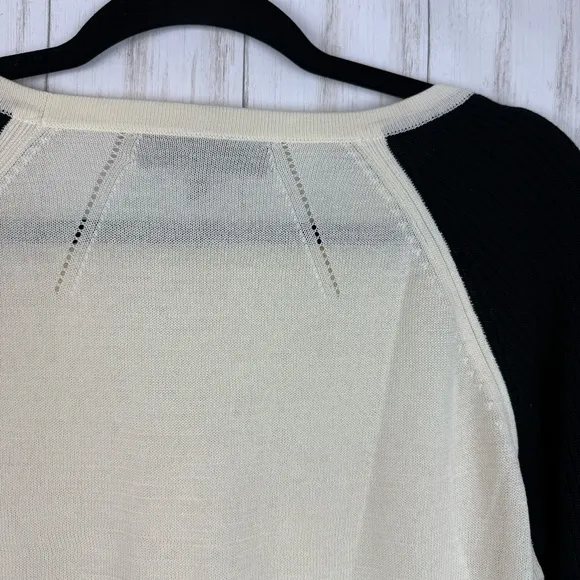 Rag and Bone classic white and black sweater Medium.