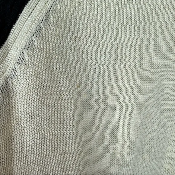 Rag and Bone classic white and black sweater Medium.