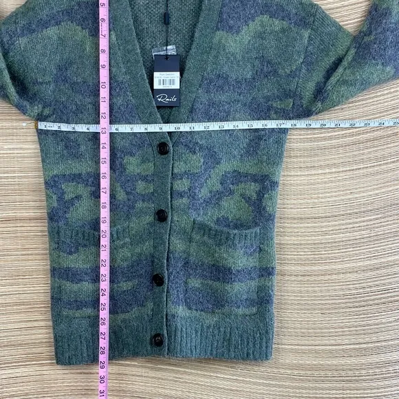 RAILS RUNI CAMOUFLAGE WOOL BLEND CARDIGAN IN GREEN CAMO  Size XS