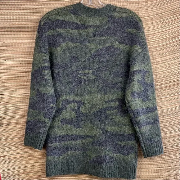 RAILS RUNI CAMOUFLAGE WOOL BLEND CARDIGAN IN GREEN CAMO  Size XS
