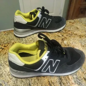 Rare New balance Classic Figs WL574FIG Womens Shoes Sneakers Size 9.5