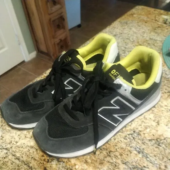 Rare New balance Classic Figs WL574FIG Womens Shoes Sneakers Size 9.5