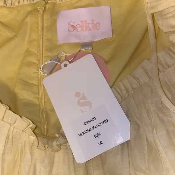 RARE Sample Selkie Portrait of a Lady dress in “Dijon”