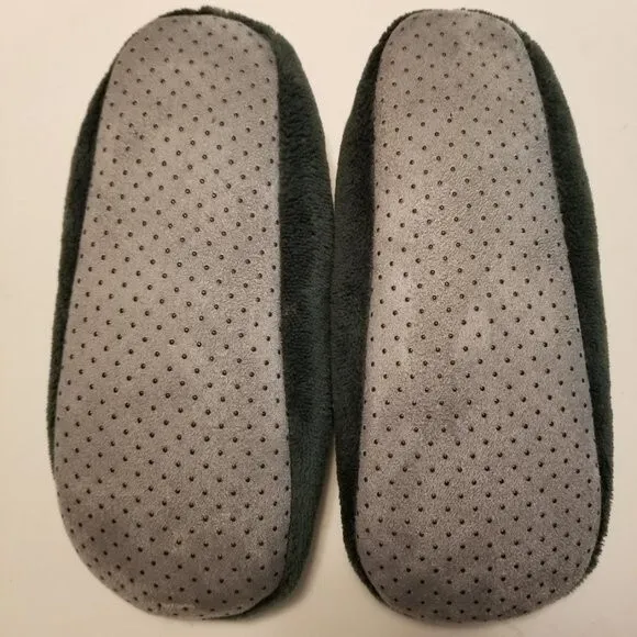 RARE Vera Bradley Grogu Baby Yoda Medallion Cozy Life Slippers Sz Small