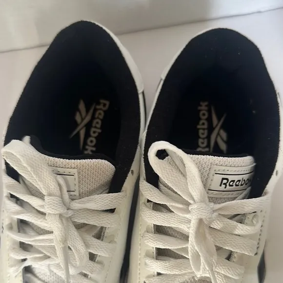 Reebok Royal Techque/Classic White &amp; Navy Sneakers - Men's Size 7.5