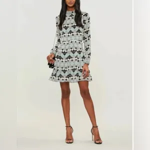 REISS Ardelle Geo Heart Mini Dress Long Sleeve Size 6