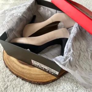 Rialto Coline Pumps