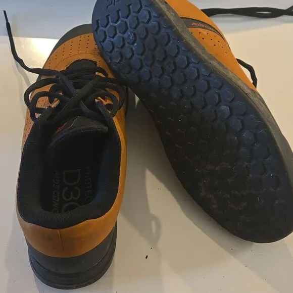 Ride concepts  Athletic bicycle Shoes with Breathable Design