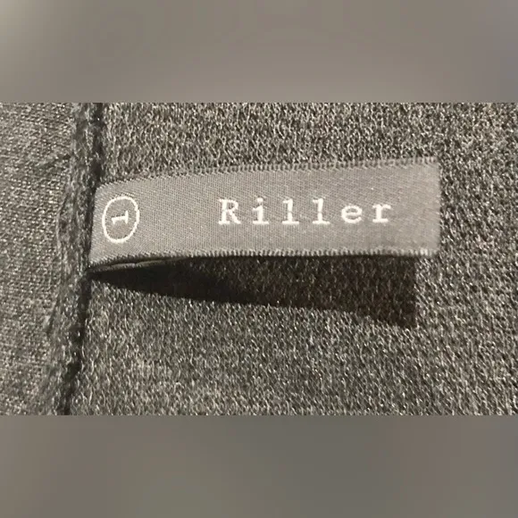 Riller &amp; Fount Emma Sweater Dress Sz 1 -S Stretch USA Deep Plunge Neck Modern