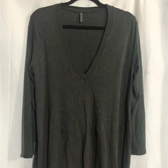 Riller &amp; Fount Emma Sweater Dress Sz 1 -S Stretch USA Deep Plunge Neck Modern