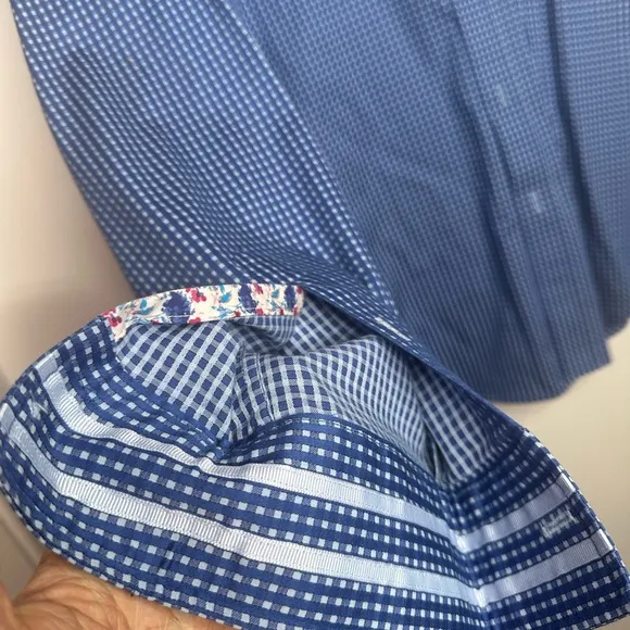 Robert Graham Modern Americana Men’s XL Tailored Fit Blue w white spots dress