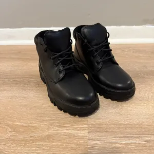 Rocky Women’s Plain Toe Black TMC Postal Service Chukka Boots Size 8