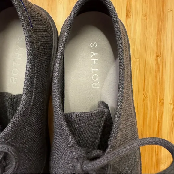 Rothy’s Men’s Gray Oxford Shoes with Breathable Knit Upper and Lace-Up Design