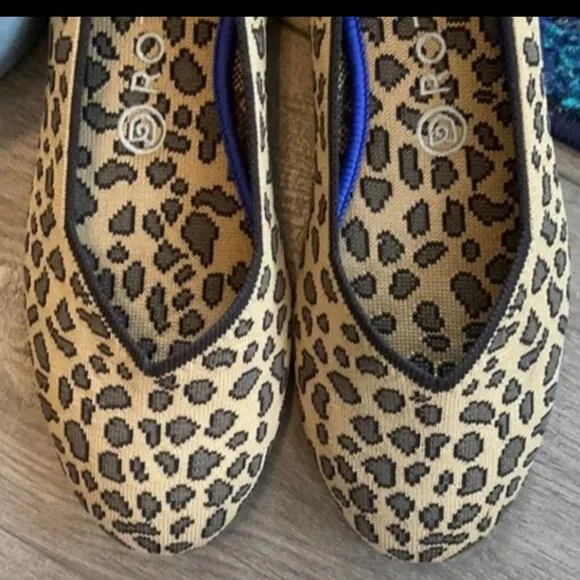 Rothys spotted leopard print round toe size 9 flat woman’s shoes