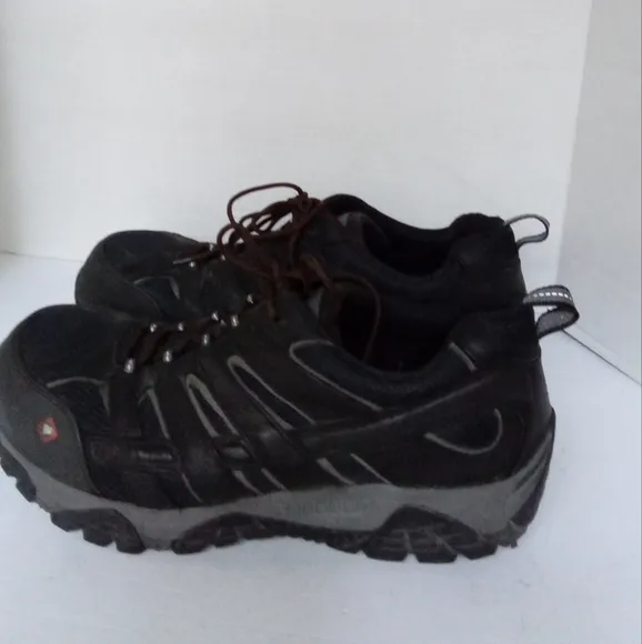 Rugged Black Hiking Shoe with Brown Lace Outdoor Trail Running Athletic Footwear