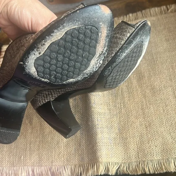Salpy Geneva Bootie - grey lazer ( size 7.5)