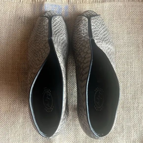 Salpy Geneva Bootie - grey lazer ( size 7.5)