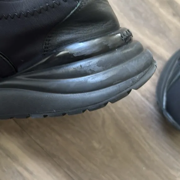 Salvatore Ferragamo Black Sneakers Modern Athletic Design