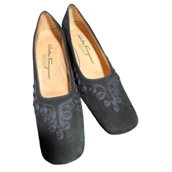 Salvatore Ferragamo Boutique size 7.5 black suede square tie shoes made …