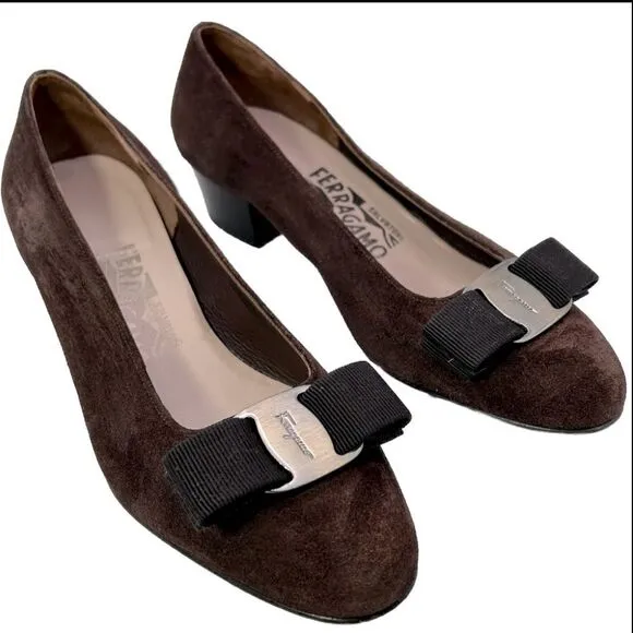 Salvatore Ferragamo Vara Bow Pump 7D Brown Silver Suede D Wide WIDTH Shoes Heels