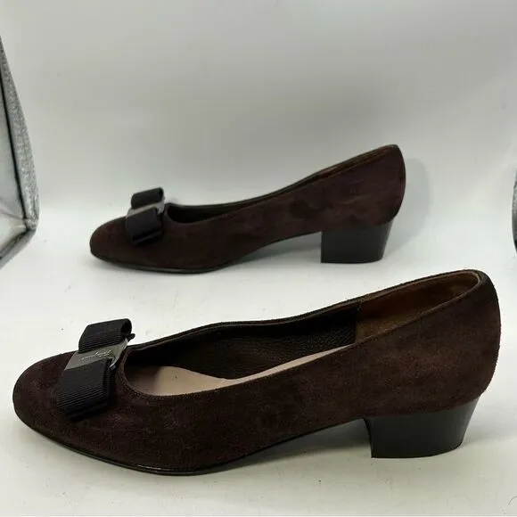 Salvatore Ferragamo Vara Bow Pump 7D Brown Silver Suede D Wide WIDTH Shoes Heels